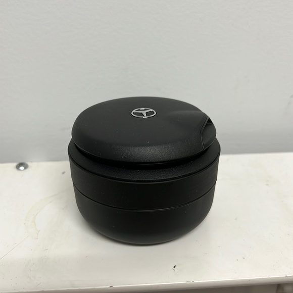 GENUINE Mercedes Benz ashtray/coin holder BRAND NEW - Picture 1 of 6